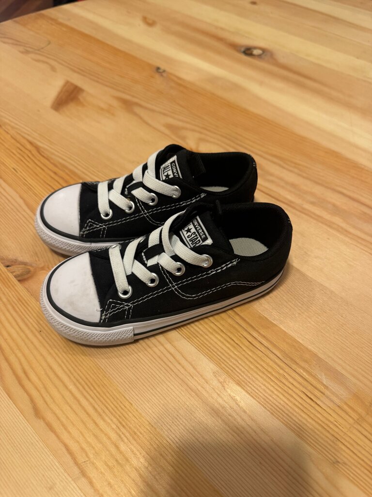 9C Converse Chuck Taylor All Star Sneakers