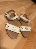 11C Girls White Flower Design Sandals