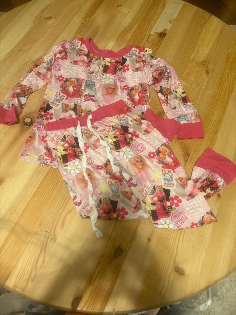 5-6 Dolly Parton Themed Pajama Set