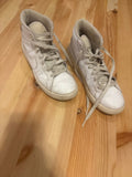 7.5W Nike High Top Sneakers