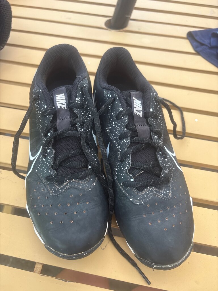 5Y Nike Fastflex baseball cleats