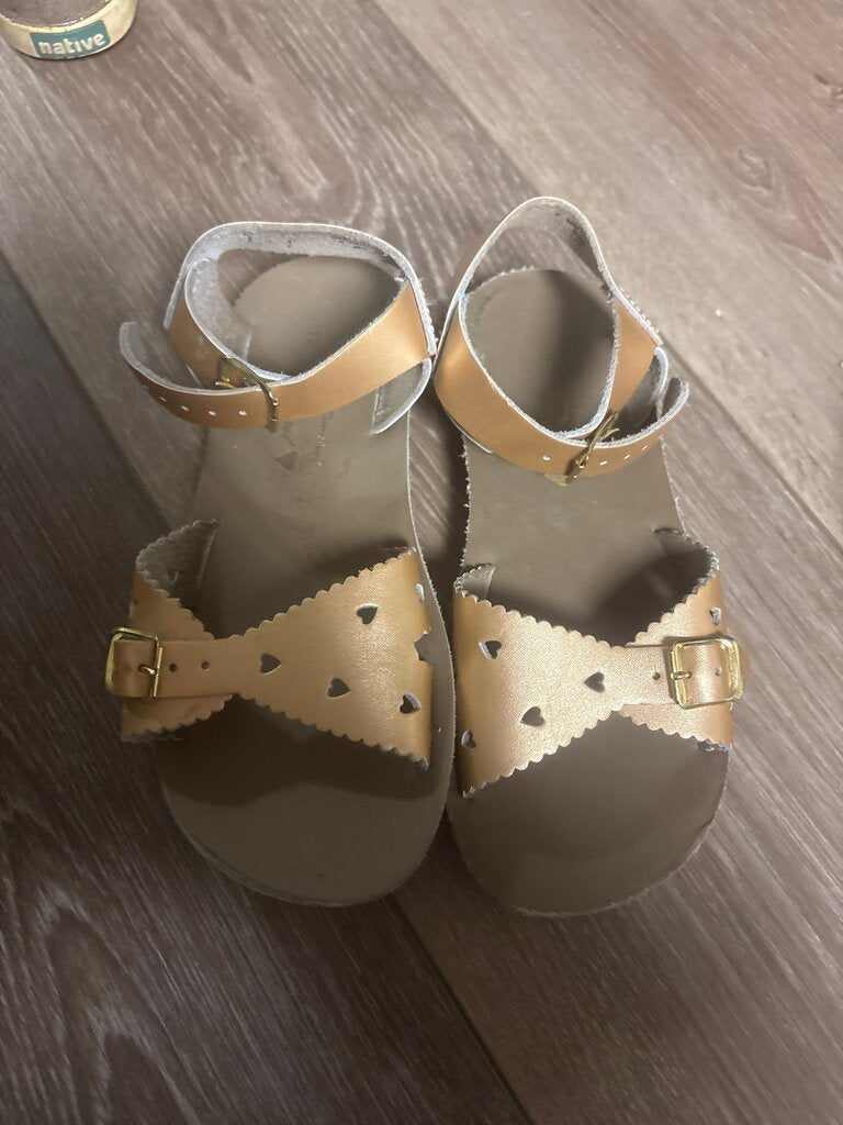 Native Girls' Sandals with Heart Cutouts