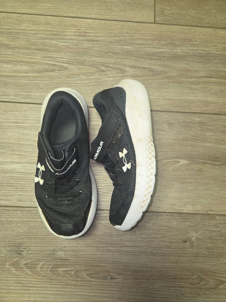 Under Armour Black Sneakers