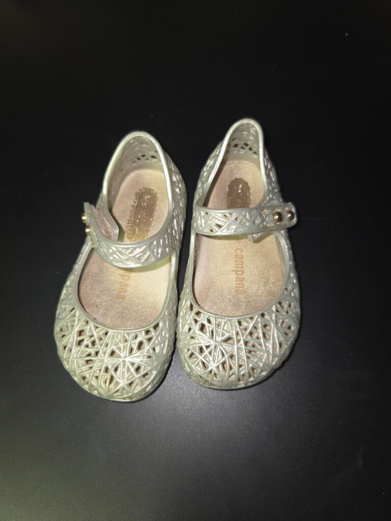 Girls' Silver Decorative Flats
