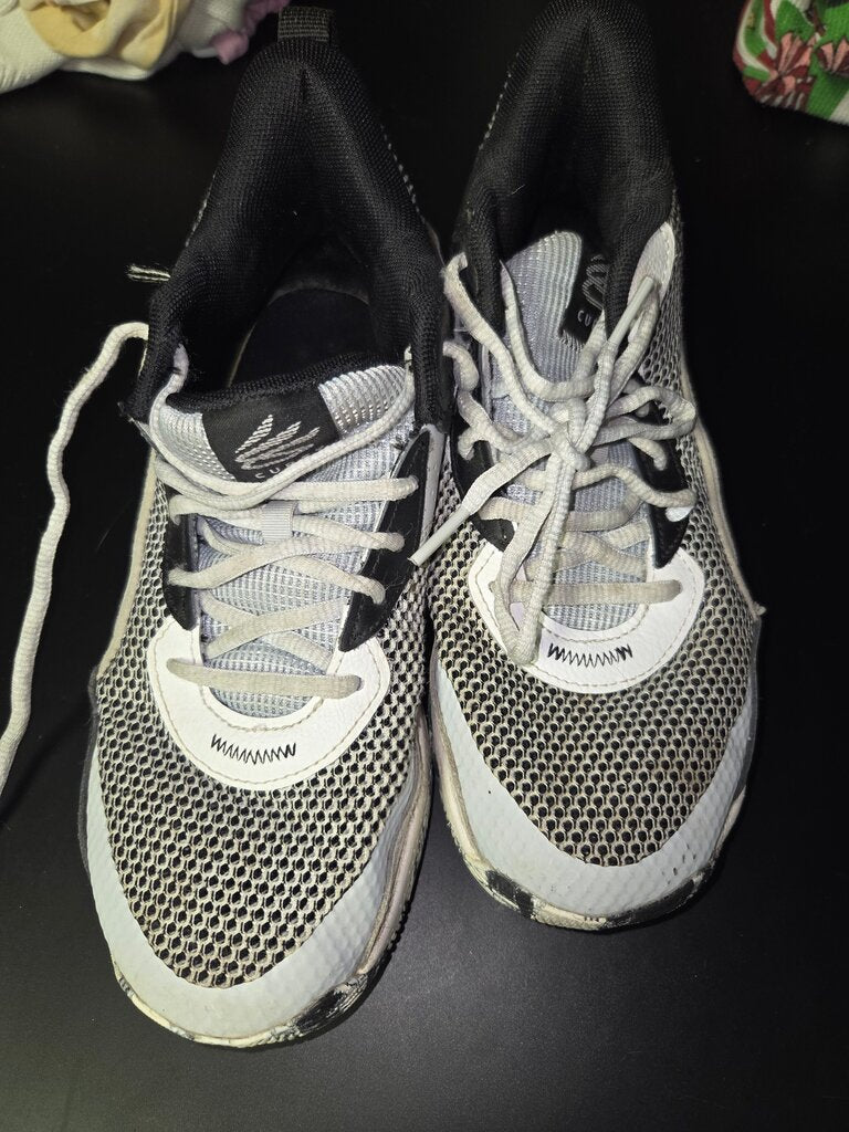 Mesh Running Shoes Black and White