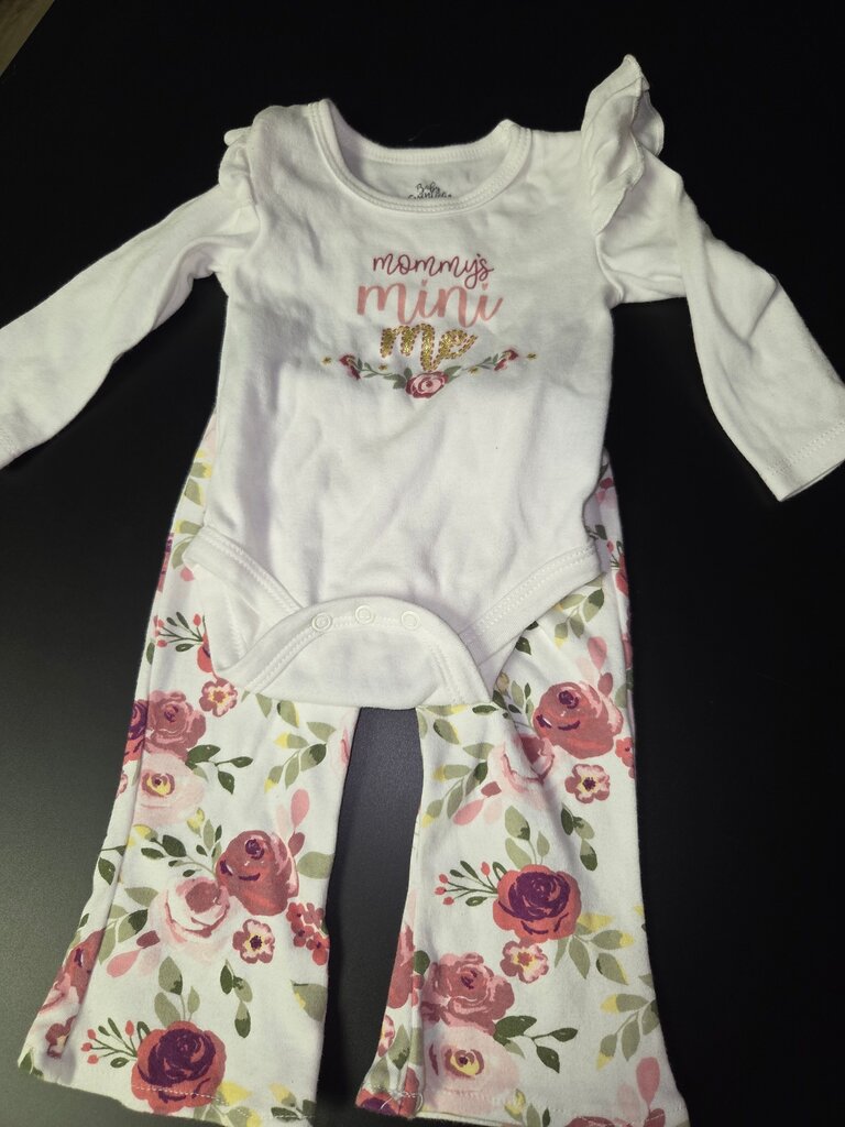 Mommy's Mini Floral Two-Piece Outfit
