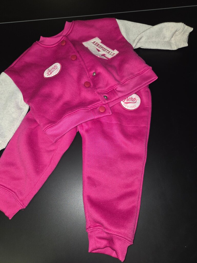 Aero Pullover and Sweatpants Set