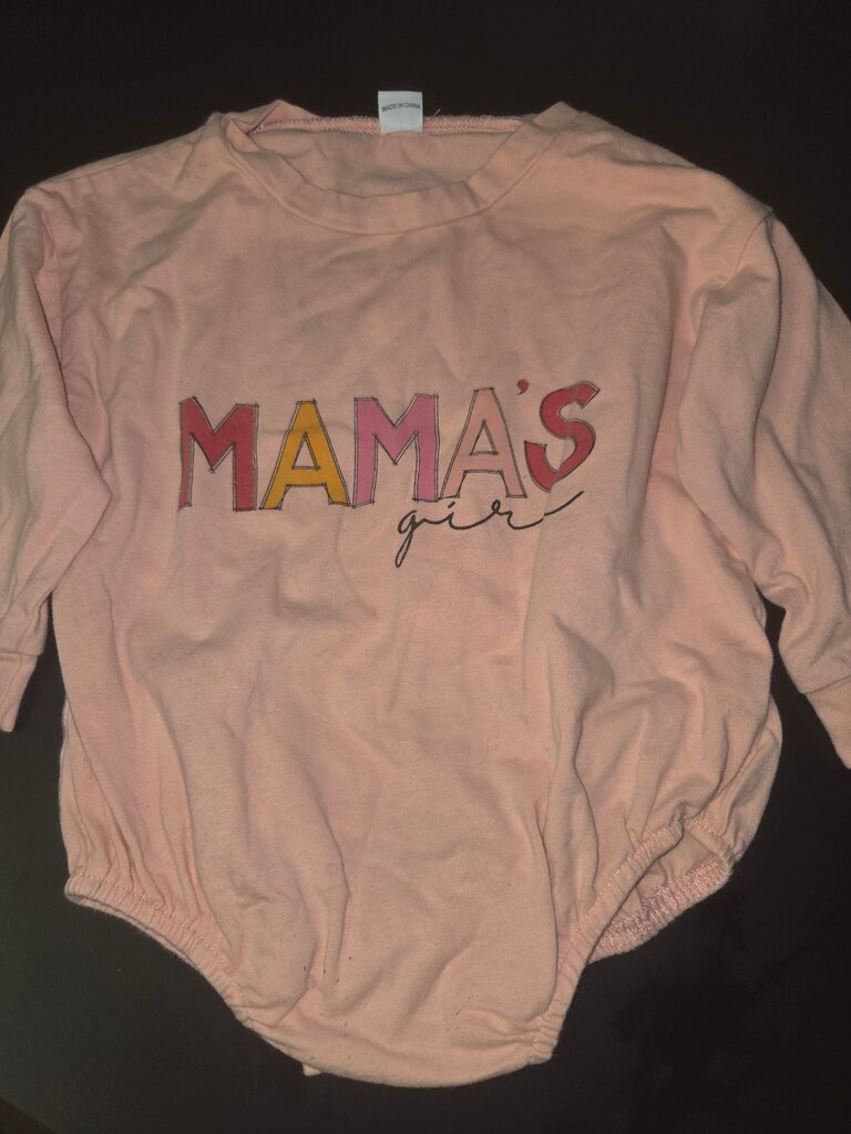 Mama's Girl Long Sleeve Bodysuit