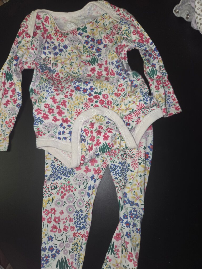 Floral Print Baby Outfit