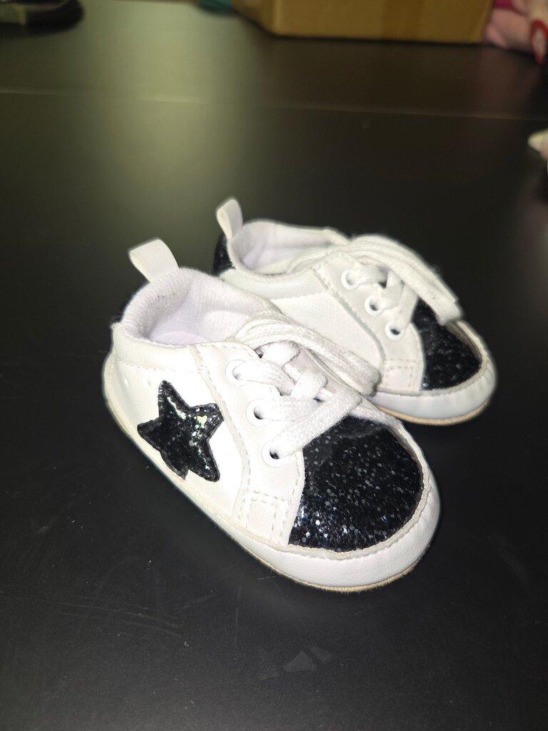 Girls' Black and White Glitter Star Sneakers