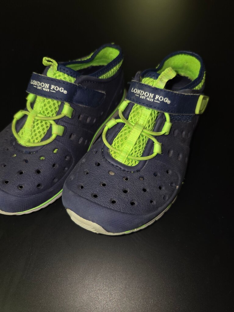 London Fog Boys' Water Shoes
